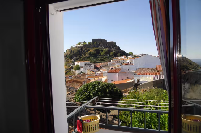 C A - 33 - Casa en Montánchez